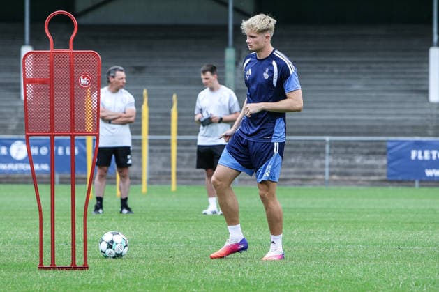 Fussball, 3.Liga Saison 2026 2027 Trainingslager MSV Duisburg Training 05.07.2026, Stadion de Wageningse Berg Peter Remmert (MSV Duisburg, 39) Wageningen Stadion de Wageningse Berg Niederlande *** Sports, Soccer, 3rd Division, 2026–2027 Season, Training Camp, MSV Duisburg, Practice, July 5, 2026, Stadion de Wageningse Berg, Peter Remmert, MSV Duisburg, 39 Wageningen, Stadion de Wageningse Berg, Netherlands