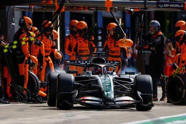Silverstone, : Motorsport: FIA F1 Grand Prix of Britain on July, 5, 2026, Silverstone, Motorsport: FIA F1 Grand Prix of Britain (Photo by Juergen Tap) 81 PIASTRI Oscar (aus), McLaren F1 Team MCL40, action Silverstone GBR *** Silverstone, Motorsport: FIA Formula 1 Grand Prix of Great Britain on July 5, 2026, Silverstone, Motorsport: FIA Formula 1 Grand Prix of Great Britain. Photo by Juergen Tap 81: Oscar PIASTRI of the McLaren F1 Team in the MCL40, in action at Silverstone, GBR