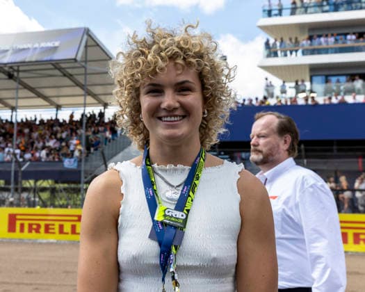 RECORD DATE NOT STATED 5th July 2026; Silverstone Circuit, Northamptonshire, England; FIA Formula 1 2026 British F1 Grand Prix; Race Day; England Womens Rugby player Ellie Kildunne on the grid TimxWilliams