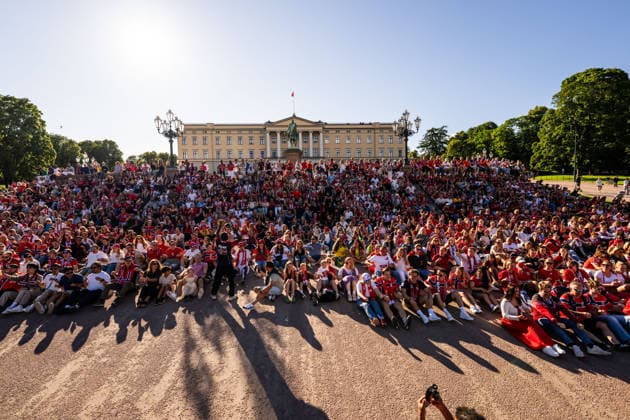 260705 Fans of Norway ahead of the FIFA World Cup, WM, Weltmeisterschaft, Fussball match between Brazil and Norway on July 5, 2026 in Oslo. Photo: Marius Nordnes BILDBYRAN COP 185 MX0003 fotboll football soccer fotball fifa world cup 2026 brazil - norway fans in oslo bbeng publik ro ror *** July 5, 2026: Norwegian fans ahead of the FIFA World Cup match between Brazil and Norway on July 5, 2026 in Oslo. Photo by Marius Nordnes, BILDBYRAN COP 185 MX0003. soccer, football, fotball, FIFA World Cup 2026, Brazil, Norway, fans in Oslo, BBENG, crowd, noise, cheering  Copyright: MARIUSxNORDNES BB260705BB917