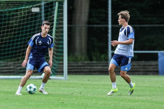 Fussball, 3.Liga Saison 2026 2027 Trainingslager MSV Duisburg Training 05.07.2026, Stadion de Wageningse Berg Conor Noß (MSV Duisburg,14) Jakob Bookjans (MSV Duisburg, 7) Wageningen Stadion de Wageningse Berg Niederlande *** Sports, Soccer, 3rd Division, 2026–2027 Season, MSV Duisburg Training Camp, July 5, 2026, De Wageningse Berg Stadium, Conor Noß (MSV Duisburg), 14 Jakob Bookjans (MSV Duisburg), 7 Wageningen, De Wageningse Berg Stadium, Netherlands