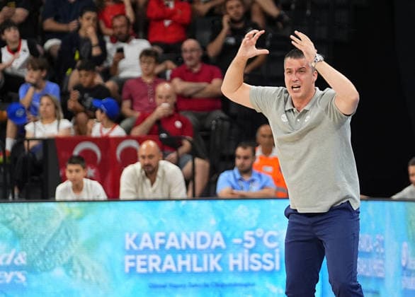 United States v Serbia - FIBA U17, U 17 Basketball World Cup ISTANBUL, TURKIYE - JULY 5: Head coach of Serbia Stevan Mijovic reacts during the FIBA Under-17 Basketball World Cup final game between US and Serbia at the Basketball Development Center in Istanbul, Turkiye, on July 5, 2026. Esra Bilgin Anadolu Istanbul Turkey. Editorial use only. Please get in touch for any other usage.  Copyright: x2026xAnadoluxEsraxBilginx