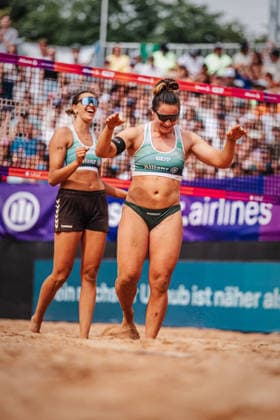 Beachvolleyball Frauen Allianz German Beach Tour 2026 Tourstop München 05.07.2026 v.l. Janne Uhl und Anna-Lena Grüne München Zentraler Hochschulsport: Beach- Bayern Deutschland *** Women s Beach Volleyball: Allianz German Beach Tour 2026, Munich Stop, July 5, 2026, from left: Janne Uhl and Anna Lena Grüne, Munich Central University Sports, Beach, Bavaria, Germany
