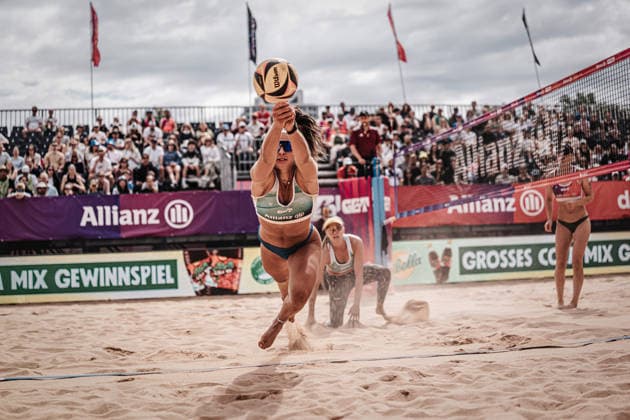 Beachvolleyball Frauen Allianz German Beach Tour 2026 Tourstop München 05.07.2026 Sophia Neuß springt zum ball München Zentraler Hochschulsport: Beach- Bayern Deutschland *** Women s Beach Volleyball: Allianz German Beach Tour 2026, Munich Stop, July 5, 2026; Sophia Neuß jumps for the ball; Munich Central University Sports; Beach; Bavaria; Germany