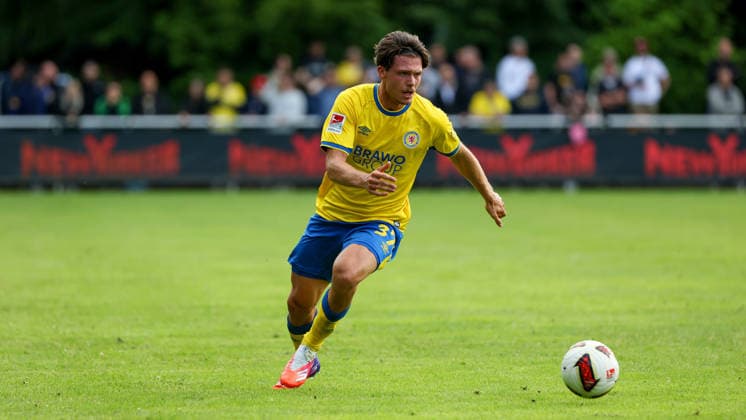 FT Braunschweig vs. Eintracht BS, Testspiel Braunschweig, 05.07.2026, Fußball, Herren, Saison 2026 27, Freie Turnen Braunschweig vs Eintracht Braunschweig, Testspiel, Sidney Raebiger (Eintracht Braunschweig) Niedersachsen Deutschland *** FT Braunschweig vs. Eintracht BS, Friendly Match in Braunschweig, July 5, 2026, Soccer, Men s, 2026–27 season, Freie Turnen Braunschweig vs. Eintracht Braunschweig, Friendly Match, Sidney Raebiger, Eintracht Braunschweig, Lower Saxony, Germany
