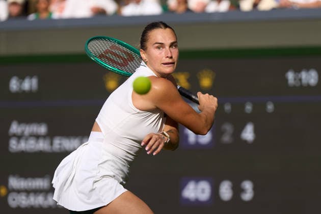 2026 Wimbledon, July 05, Day 7 LONDON, - JULY 5: Aryna Sabalenka plays a shot on Centre court against Naomi Osaka of Japan in the fourth round during the 2026 Wimbledon, July 05, Day 7 at The all England club, Wimbledon on July 5, 2026 in London,GBR. London The all England club, Wimbledon GBR Copyright: xPeterxvanxdenxBerg ISIxPhotosx 9462