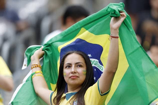 EAST RUTHERFORD, NEW JERSEY - Brazil fans during the 2026 FIFA World Cup, WM, Weltmeisterschaft, Fussball Round of 16 match between Brazil and Norway at Metlife Stadium on July 5, 2026, in East Rutherford, New Jersey, United States. MAURICE VAN STEEN ANP FIFA World Cup 2026 - round of 16 2026 xVIxANPxSportx xMauricexvanxSteenxIVx 562885450 originalFilename: 562885450.jpg
