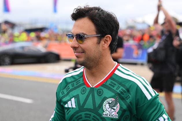 F1 Grand Prix of Great Britain Sergio Perez of Mexico and the Cadillac Formula 1 Team wears a Mexico football shirt during the Formula 1 Pirelli British Grand Prix 2026 at Silverstone Circuit, Towcester, on July 5, 2026. Towcester Northants United Kingdom  Copyright: xMIxNewsx originalFilename:fletcher-formula1260705_npTiE.jpg