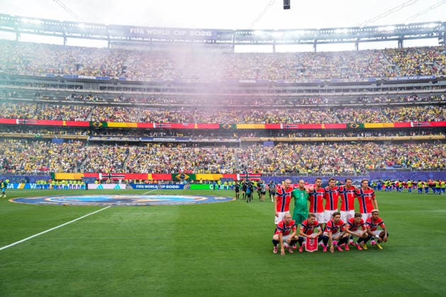 Fotball-VM 2026: Brasil - Norge East Rutherford, New Jersey , USA 20260705. orjan Haskjold Nyland, Julian Ryerson, Torbjorn Heggem, Kristoffer Ajer, David Moller Wolfe, Martin odegaard, Sander Berge, Patrick Berg, Alexander Sorloth, Erling Braut Haaland og Antonio Nusa for kampstart i 8-delsfinalen mellom Brasil og Norge under fotball-VM 2026 pa MetLife Stadium. Foto: Fredrik Varfjell NTB East Rutherford, New Jersey USA EDITORIAL USE ONLY. RESTRICTED USE FOR BETTING COMPANIES Ref:_SPOdPXpKjzlwTU.jpg *** 2026 FIFA World Cup Brazil Norway East Rutherford, New Jersey, USA 20260705 Orjan Haskjold Nyland, Julian Ryerson, Torbjorn Heggem, Kristoffer Ajer, David Moller Wolfe, Martin Odegaard, Sander Berge, Patrick Berg, Alexander Sorloth, Erling Braut Haaland, and Antonio Nusa at kickoff for the Round of 16 match between Brazil and Norway during the 2026 FIFA World Cup at MetLife Stadium. Photo: Fredrik Varfjell, NTB, East Rutherford, New Jersey, USA. EDITORIAL USE ONLY. RESTRICTED USE FOR BETTING COMPANIES.  Copyright: xFredrikxVarfjellx xNTBx