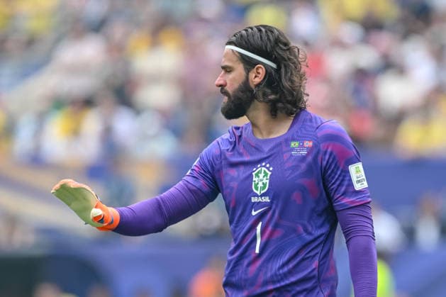 goalkeeper Alisson Becker (Brazil) gestures during the FIFA World Cup, WM, Weltmeisterschaft, Fussball 2026 Round of 16 match between Brazil and Norway at New York New Jersey Stadium on July 5, 2026 in East Rutherford, United States. (Photo by Harry Langer DeFodi Images) - *** Brazilian goalkeeper Alisson Becker gestures during the 2026 FIFA World Cup Round of 16 match between Brazil and Norway at New York New Jersey Stadium on July 5, 2026, in East Rutherford, United States. Photo by Harry Langer, DeFodi Images