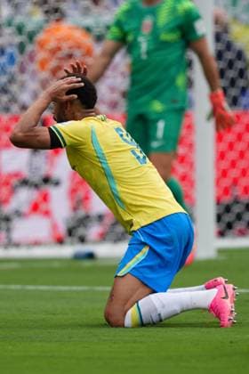 Matheus Cunha of Brazil reacts Brazil v Norway, 2026 FIFA World Cup, WM, Weltmeisterschaft, Fussball Round of 16, Football, New York New Jersey Stadium, East Rutherford, New Jersey, USA - 05 Jul 2026East Rutherford New York New Jersey Stadium New Jersey (NJ) United States of America  Copyright: xIsmaelxAdnan Shutterstockx 16975597aa