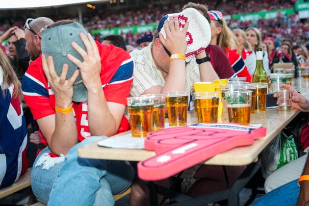 World Cup 2026: Brazil - Norway Oslo 20260705. The crowd reacts after referee Ismail Elfath decides that there will be a penalty kick for Brazil during the World Cup match between Brazil and Norway which will be shown on the big screen at Ullevaal Stadium in Oslo on Sunday evening. Photo: Javad Parsa NTB undefined Oslo Norway EDITORIAL USE ONLY. RESTRICTED USE FOR BETTING COMPANIES Ref:_SPOcJgbuMawe0s.jpg *** 2026 World Cup Brazil Norway Oslo 20260705 The crowd reacts after referee Ismail Elfath awards a penalty kick to Brazil during the World Cup match between Brazil and Norway, which is being shown on the big screen at Ullevaal Stadium in Oslo on Sunday evening. Photo: Javad Parsa, NTB, andOslo, Norway. EDITORIAL USE ONLY. RESTRICTED USE FOR BETTING COMPANIES  Copyright: xJavadxParsax xNTBx