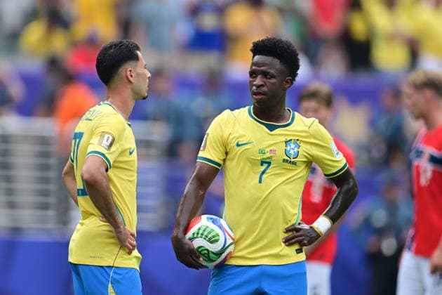 Brazil v Norway - FIFA World Cup, WM, Weltmeisterschaft, Fussball 2026 - Round of 16 NEW JERSEY, UNITED STATES - JULY 05: Vinicius Jr. (R) and Martinelli (L) of Brazil are seen during the FIFA World Cup 2026 Round of 16 match between Brazil and Norway at New Jersey Stadium (MetLife Stadium) in East Rutherford, New Jersey, USA, on July 05, 2026. Abdulhamid Hosbas Anadolu New Jersey United States. Editorial use only. Please get in touch for any other usage.  Copyright: x2026xAnadoluxAbdulhamidxHosbasx