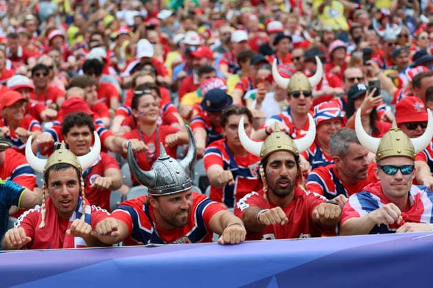 Brazil v Norway: Round of 16 - FIFA World Cup, WM, Weltmeisterschaft, Fussball 2026 Fans of Norway do the Viking row before the FIFA World Cup 2026 Round Of 16 match between Brazil and Norway at New York New Jersey Stadium on July 5, 2026 in East Rutherford, New Jersey. East Rutherford New York New Jersey Stadium NJ United States Copyright: xAllstarxPicturexLibraryxLtdx