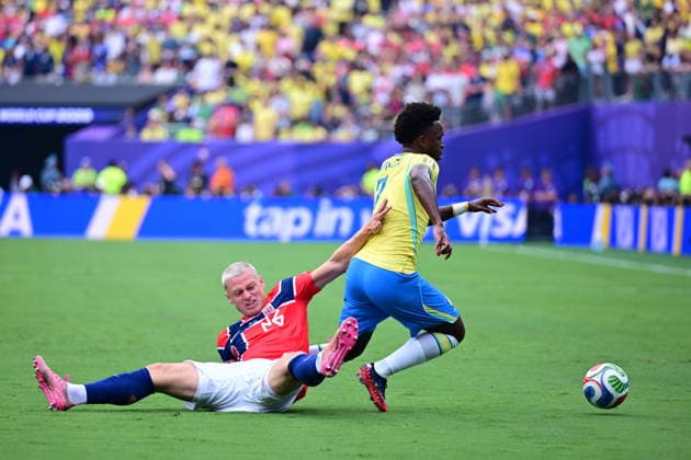 Brazil v Norway - FIFA World Cup, WM, Weltmeisterschaft, Fussball 2026 - Round of 16 NEW JERSEY, UNITED STATES - JULY 05: Vinicius Jr. (7) of Brazil in action during the FIFA World Cup 2026 Round of 16 match between Brazil and Norway at New Jersey Stadium (MetLife Stadium) in East Rutherford, New Jersey, USA, on July 05, 2026. Abdulhamid Hosbas Anadolu New Jersey United States. Editorial use only. Please get in touch for any other usage.  Copyright: x2026xAnadoluxAbdulhamidxHosbasx