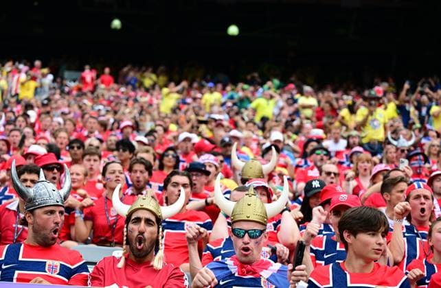 Brazil v Norway - FIFA World Cup, WM, Weltmeisterschaft, Fussball 2026 - Round of 16 NEW JERSEY, UNITED STATES - JULY 05: Fans cheer during the FIFA World Cup 2026 Round of 16 match between Brazil and Norway at New Jersey Stadium (MetLife Stadium) in East Rutherford, New Jersey, USA, on July 05, 2026. Abdulhamid Hosbas Anadolu New Jersey United States. Editorial use only. Please get in touch for any other usage.  Copyright: x2026xAnadoluxAbdulhamidxHosbasx