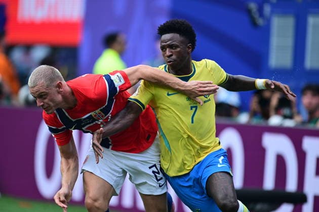 Brazil v Norway - FIFA World Cup, WM, Weltmeisterschaft, Fussball 2026 - Round of 16 NEW JERSEY, UNITED STATES - JULY 05: Vinicius Jr. (7) of Brazil in action against Julian Ryerson of Norway during the FIFA World Cup 2026 Round of 16 match between Brazil and Norway at New Jersey Stadium (MetLife Stadium) in East Rutherford, New Jersey, USA, on July 05, 2026. Abdulhamid Hosbas Anadolu New Jersey United States. Editorial use only. Please get in touch for any other usage.  Copyright: x2026xAnadoluxAbdulhamidxHosbasx
