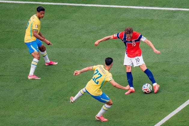 FIFA Fussball Weltmeisterschaft 2026, Achtelfinale, Brasilien vs. Norwegen, 05.07.2026, New Jersey Stadion Martin Odegaard missed a chance Gabriel Martinelli *** 2026 FIFA World Cup, Round of 16, Brazil vs. Norway, July 5, 2026, New Jersey Stadium Martin Odegaard missed a chance Gabriel Martinelli Copyright: xBahhoxKarax