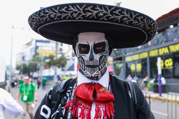 MEXICO CITY, MEXICO - JULY 5: Portrait of a Mexico fan before the FIFA World Cup, WM, Weltmeisterschaft, Fussball 2026 Round Of 16 match between Mexico and England at Mexico City Stadium on July 5, 2026 in Mexico City, Mexico.  Copyright: xMBxMediax