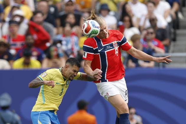 EAST RUTHERFORD, NEW JERSEY - (LR) Gabriel Magalhaes of Brazil, Erling Haaland of Norway during the 2026 FIFA World Cup, WM, Weltmeisterschaft, Fussball round of 16 match between Brazil and Norway at Metlife Stadium on July 5, 2026, in East Rutherford, New Jersey, United States. MAURICE VAN STEEN ANP FIFA World Cup 2026 - round of 16 2026 xVIxANPxSportx xMauricexvanxSteenxIVx 562895490 originalFilename: 562895490.jpg