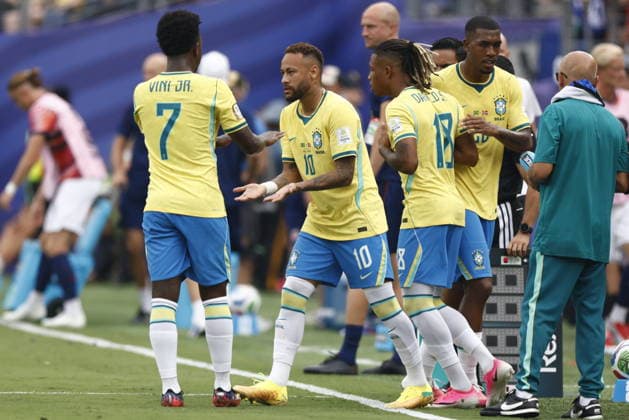 FIFA World Cup, WM, Weltmeisterschaft, Fussball 2026 - Round of 16 - Brazil vs Norway Neymar (2-L) of Brazil comes onto the pitch during the FIFA World Cup 2026 Round of 16 match Brazil against Norway, in New Jersey, USA, 05 July 2026. EAST RUTHERFORD United States  Copyright: xWILLxOLIVERx