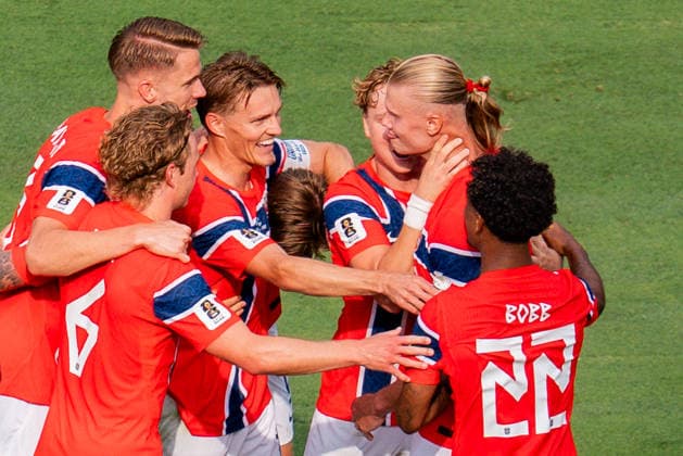 FIFA Fussball Weltmeisterschaft 2026, Achtelfinale, Brasilien vs. Norwegen, 05.07.2026, New Jersey Stadion Tor zum 0:1 durch Erling Haaland Patrick Berg Martin Odegaard *** 2026 FIFA World Cup, Round of 16, Brazil vs. Norway, July 5, 2026, New Jersey Stadium; Goal to make it 0–1 by Erling Haaland, Patrick Berg, and Martin Odegaard Copyright: xBahhoxKarax