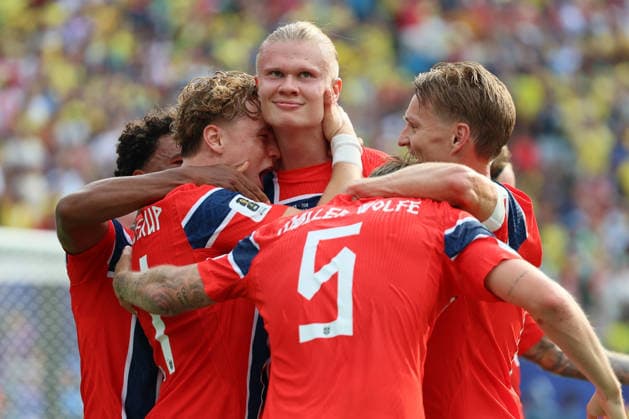 Brazil v Norway: Round of 16 - FIFA World Cup, WM, Weltmeisterschaft, Fussball 2026 David Moller Wolfe, Oscar Bobb, Andreas Schjelderup, Martin Odegaard and Erling Haaland of Norway celebrate 1st goal during the FIFA World Cup 2026 Round Of 16 match between Brazil and Norway at New York New Jersey Stadium on July 5, 2026 in East Rutherford, New Jersey. East Rutherford New York New Jersey Stadium NJ United States Copyright: xAllstarxPicturexLibraryxLtdx