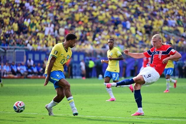 Brazil v Norway - FIFA World Cup, WM, Weltmeisterschaft, Fussball 2026 - Round of 16 NEW JERSEY, UNITED STATES - JULY 05: Erling Haaland of Norway scores a goal during the FIFA World Cup 2026 Round of 16 match between Brazil and Norway at New Jersey Stadium (MetLife Stadium) in East Rutherford, New Jersey, USA, on July 05, 2026. Abdulhamid Hosbas Anadolu New Jersey United States. Editorial use only. Please get in touch for any other usage.  Copyright: x2026xAnadoluxAbdulhamidxHosbasx