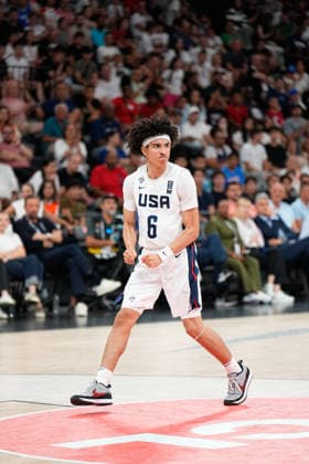 United States v Serbia: Final - FIBA U17, U 17 Basketball World Cup 2026 Cayden Daughtry of the United States dunks the ball during the FIBA U17 Basketball World Cup final match between the United States and Serbia at BDC Main Venue in Istanbul, Turkey, on July 5, 2026. Istanbul Istanbul Turkey  Copyright: xYagizxGurtugx originalFilename:gurtug-usavserb260705_npywz.jpg