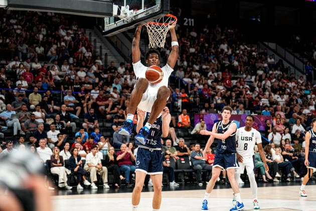 United States v Serbia: Final - FIBA U17, U 17 Basketball World Cup 2026 Erick Dampier Jr of the United States dunks the ball during the FIBA U17 Basketball World Cup final match between the United States and Serbia at BDC Main Venue in Istanbul, Turkey, on July 5, 2026. Istanbul Istanbul Turkey  Copyright: xYagizxGurtugx originalFilename:gurtug-usavserb260705_npV6d.jpg