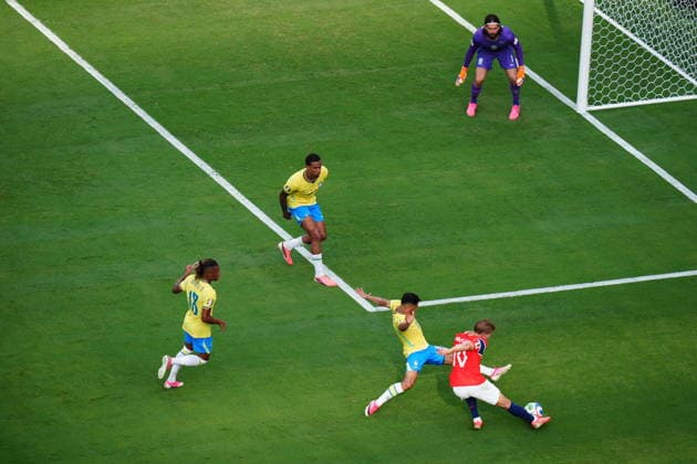 Brazil v Norway - FIFA World Cup, WM, Weltmeisterschaft, Fussball 2026 - Round of 16 NEW JERSEY, UNITED STATES - JULY 05: Martin Odegaard (10) of Norway in action during the FIFA World Cup 2026 Round of 16 match between Brazil and Norway at New Jersey Stadium (MetLife Stadium) in East Rutherford, New Jersey, USA, on July 05, 2026. Hakan Akgun Anadolu New Jersey United States. Editorial use only. Please get in touch for any other usage.  Copyright: x2026xAnadoluxHakanxAkgunx