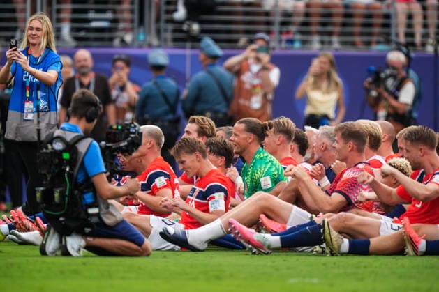 World Cup 2026: Brazil - Norway East Rutherford, New Jersey , USA 20260705. The men s national team, Nationalteam rows after the end of the match in the round of 16 between Brazil and Norway during the 2026 World Cup at the New Jersey stadium. Photo: Fredrik Varfjell NTB East Rutherford, New Jersey United States EDITORIAL USE ONLY. RESTRICTED USE FOR BETTING COMPANIES Ref:_SPOfyS46lyU72o.jpg *** 2026 World Cup: Brazil vs. Norway, East Rutherford, New Jersey, USA 20260705 The men’s national team lines up after the end of the Round of 16 match between Brazil and Norway during the 2026 World Cup at the New Jersey stadium. Photo: Fredrik Varfjell, NTB. East Rutherford, New Jersey, United States. EDITORIAL USE ONLY. RESTRICTED USE FOR BETTING COMPANIES.  Copyright: xFredrikxVarfjellx xNTBx