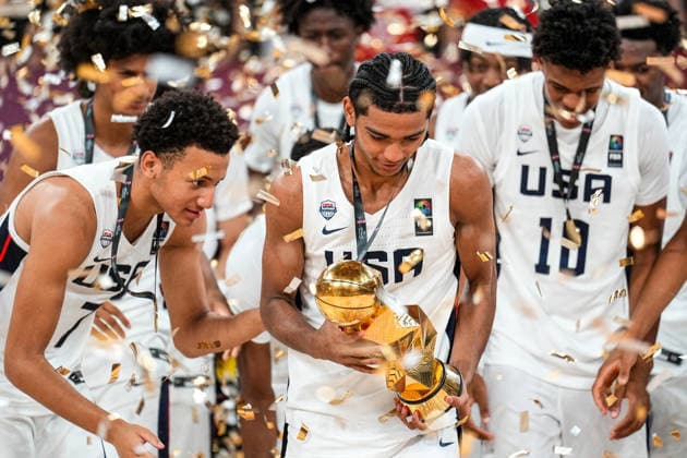 United States v Serbia: Final - FIBA U17, U 17 Basketball World Cup 2026 Beckham Black of the United States holds the World Cup trophy during the medal ceremony after the FIBA U17 Basketball World Cup final match between the United States and Serbia at BDC Main Venue on July 5, 2026, in Istanbul, Turkey. Istanbul Istanbul Turkey  Copyright: xYagizxGurtugx originalFilename:gurtug-usavserb260705_np7Xp.jpg