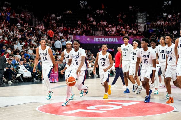 United States v Serbia: Final - FIBA U17, U 17 Basketball World Cup 2026 Team USA stands before the FIBA U17 Basketball World Cup final match against Serbia at BDC Main Venue in Istanbul, Turkey, on July 5, 2026. Istanbul Istanbul Turkey  Copyright: xYagizxGurtugx originalFilename:gurtug-usavserb260705_npi6N.jpg