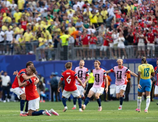 EAST RUTHERFORD, NEW JERSEY - JULY 5: Kristoffer Vassbakk Ajer of Norway celebrates after the FIFA World Cup, WM, Weltmeisterschaft, Fussball 2026 Round Of 16 match between Brazil and Norway at New York New Jersey Stadium on July 5, 2026 in East Rutherford, New Jersey.  Copyright: xMBxMediax