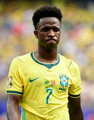 EAST RUTHERFORD, NEW JERSEY - JULY 5: Vinicius Junior of Brazil looks on during the FIFA World Cup, WM, Weltmeisterschaft, Fussball 2026 Round Of 16 match between Brazil and Norway at New York New Jersey Stadium on July 5, 2026 in East Rutherford, New Jersey.  Copyright: xMBxMediax