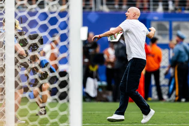 260705 Head coach Stale Solbakken of Norway celebrates after the FIFA World Cup, WM, Weltmeisterschaft, Fussball 2026 round of 16 football match between Brazil and Norway on July 5, 2026 in New Jersey. Photo: Jon Olav Nesvold BILDBYRAN COP 217 VG0982 bbeng fotboll football soccer fotball vm fotbolls-vm fotball-vm fotbolls-vm 2026 fifa world cup 2026 new york 8-delsfinale round of 16 brasilien brazil brasil norge norway celebration jubel *** July 5, 2026: Norway’s head coach Stale Solbakken celebrates after the 2026 FIFA World Cup Round of 16 soccer match between Brazil and Norway on July 5, 2026 in New Jersey. Photo by Jon Olav Nesvold. BILDBYRAN COP 217 VG0982 bbeng soccer football fotball World Cup 2026 FIFA World Cup 2026 New York 8 round of 16 Brazil Norway celebration jubilation  Copyright: JONxOLAVxNESVOLD BB260705JE119