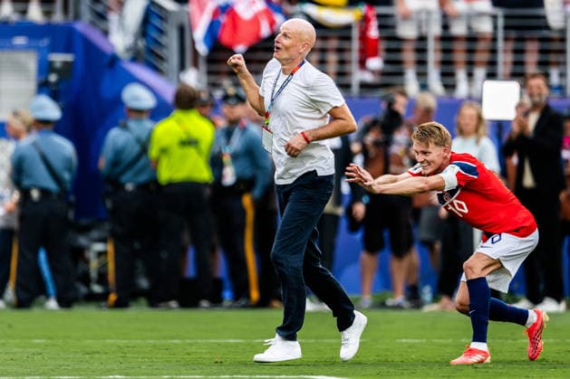 260705 Head coach Stale Solbakken and Martin odegaard of Norway celebrate after the FIFA World Cup, WM, Weltmeisterschaft, Fussball 2026 round of 16 football match between Brazil and Norway on July 5, 2026 in New Jersey. Photo: Jon Olav Nesvold BILDBYRAN COP 217 VG0982 bbeng fotboll football soccer fotball vm fotbolls-vm fotball-vm fotbolls-vm 2026 fifa world cup 2026 new york 8-delsfinale round of 16 brasilien brazil brasil norge norway celebration jubel *** July 5, 2026: Head coach Stale Solbakken and Martin Ødegaard of Norway celebrate after the 2026 FIFA World Cup Round of 16 soccer match between Brazil and Norway on July 5, 2026 in New Jersey. Photo by Jon Olav Nesvold. BILDBYRAN COP 217 VG0982 bbeng soccer football fotball World Cup 2026 FIFA World Cup 2026 New York 8 round of 16 Brazil Norway celebration jubilation  Copyright: JONxOLAVxNESVOLD BB260705JE120