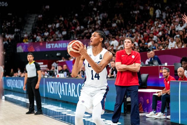 United States v Serbia: Final - FIBA U17, U 17 Basketball World Cup 2026 Clarence Rosser Jr of the United States is in action during the FIBA U17 Basketball World Cup final match between the United States and Serbia at BDC Main Venue on July 5, 2026, in Istanbul, Turkey. Istanbul Istanbul Turkey  Copyright: xYagizxGurtugx originalFilename:gurtug-usavserb260705_npQG8.jpg