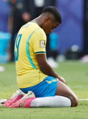 Brazil s Endrick reacts after Norway defeats Brazil 2-1 in a Round of 16 FIFA World Cup, WM, Weltmeisterschaft, Fussball match at New York New Jersey Stadium in East Rutherford, New Jersey, on Sunday, July 5, 2026.  NYP20260705958 JOHNxANGELILLO