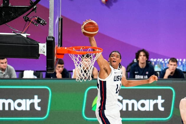 United States v Serbia: Final - FIBA U17, U 17 Basketball World Cup 2026 Clarence Rosser Jr of the United States dunks the ball during the FIBA U17 Basketball World Cup final match between the United States and Serbia at BDC Main Venue in Istanbul, Turkey, on July 5, 2026. Istanbul Istanbul Turkey  Copyright: xYagizxGurtugx originalFilename:gurtug-usavserb260705_np7aA.jpg
