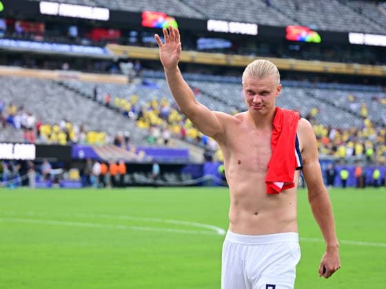 Brazil v Norway - FIFA World Cup, WM, Weltmeisterschaft, Fussball 2026 - Round of 16 NEW JERSEY, UNITED STATES - JULY 05: Erling Braut Haaland of Norway greets the fans after the FIFA World Cup 2026 Round of 16 match between Brazil and Norway at New Jersey Stadium (MetLife Stadium) in East Rutherford, New Jersey, USA, on July 05, 2026. Abdulhamid Hosbas Anadolu New Jersey United States. Editorial use only. Please get in touch for any other usage.  Copyright: x2026xAnadoluxAbdulhamidxHosbasx
