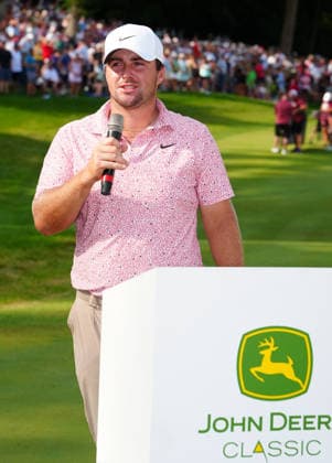 SILVIS, IL - JULY 05: PGA, Golf Herren golfer Chris Gotterup speaks during the trophy ceremony after winning the John Deere Classic on July 5, 2026, at TPC Deere Run in Silvis, Illinois. (Photo by Brian Spurlock Icon Sportswire) GOLF: JUL 05 PGA John Deere Classic EDITORIAL USE ONLY Icon26070521