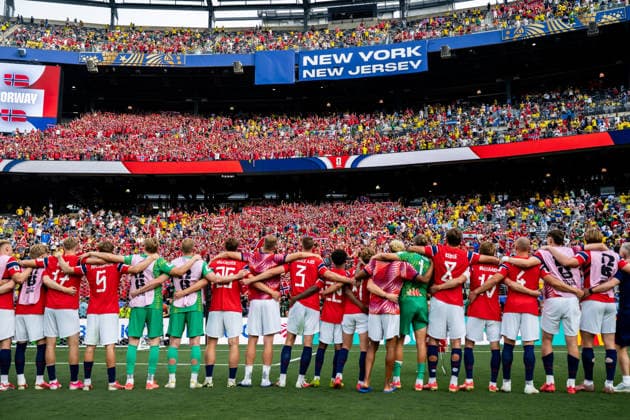 260705 Players of Norway celebrate with supporters in the stands after the FIFA World Cup, WM, Weltmeisterschaft, Fussball 2026 round of 16 football match between Brazil and Norway on July 5, 2026 in New Jersey. Photo: Vegard Grott BILDBYRAN kod VG VG0982 bbeng fotboll football soccer fotball vm fotbolls-vm fotball-vm fotbolls-vm 2026 fifa world cup 2026 new york 8-delsfinale round of 16 brasilien brazil brasil norge norway celebration jubel *** July 5, 2026: Norwegian players celebrate with fans in the stands after the 2026 FIFA World Cup Round of 16 soccer match between Brazil and Norway on July 5, 2026 in New Jersey. Photo by Vegard Grott, BILDBYRAN. Code: VG VG0982 bbeng soccer football fotball World Cup 2026 FIFA World Cup 2026 New York Round of 16 Brazil Brazil Norway celebration jubilation  Copyright: VEGARDxGRoTT BB260705VG078