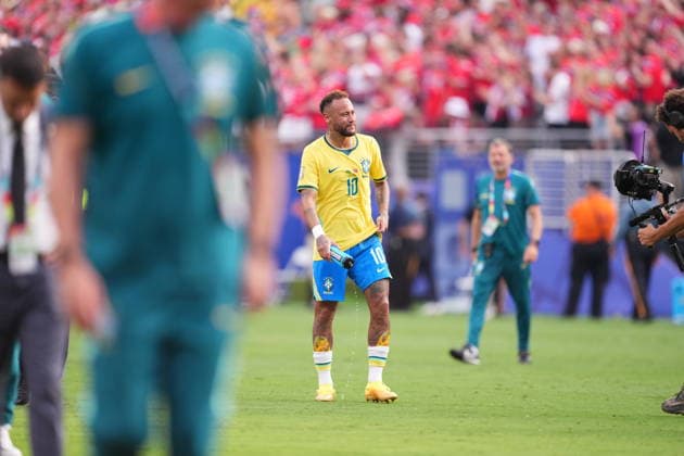 July 5, 2026, East Rutherford, New Jersey, United States: Neymar Jr of Brazil cries after defeat during the FIFA World Cup, WM, Weltmeisterschaft, Fussball 2026 Round Of 16 match between Brazil and Norway at New York New Jersey Stadium on July 05, 2026 in East Rutherford, New Jersey. East Rutherford United States - ZUMAa181 20260705_zaa_a181_118 Copyright: xJosexBretonx