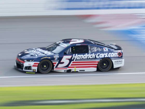 JOLIET, IL - JULY 05: Kyle Larson ( 5 Hendrick Motorsports HendrickCars.com Chevrolet) leads the pack during the NASCAR, Motorsport, USA Cup Series eero 400 on July 5, 2026, at Chicagoland Speedway in Joliet, IL. (Photo by Joseph Weiser Icon Sportswire) AUTO: JUL 05 NASCAR Cup Series eero 400 EDITORIAL USE ONLY Icon260705038400