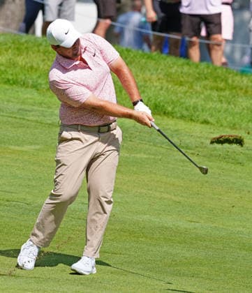 SILVIS, IL - JULY 05: PGA, Golf Herren golfer Chris Gotterup plays his second shot on the 18th hole during the final round of the John Deere Classic on July 5, 2026, at TPC Deere Run in Silvis, Illinois. (Photo by Brian Spurlock Icon Sportswire) GOLF: JUL 05 PGA John Deere Classic EDITORIAL USE ONLY Icon26070534