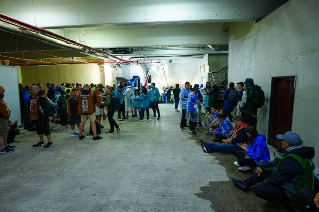 Media evacuated from the storm Mexico v England, 2026 FIFA World Cup, WM, Weltmeisterschaft, Fussball Round of 16, Football, Azteca Stadium, Mexico City, Mexico - 05 Jul 2026Mexico City Azteca Stadium Mexico  Copyright: xJavierxGarcia Shutterstockx 16975483r