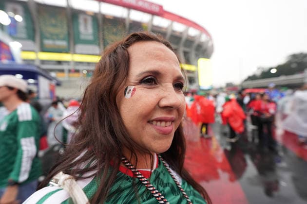 Mexico v England Round of 16 FIFA World Cup, WM, Weltmeisterschaft, Fussball 2026 A Female fan of Mexico attends the Mexico City Stadium to support her national team, Nationalteam during the FIFA World Cup 2026 round of 16 match between Mexico and England. on July 5, 2026 in Mexico City, Mexico. (Photo by Ian Robles Eyepix Group) Copyright: xIanxRobles xEyepixxGroupx EL_05072026_191131JPEG