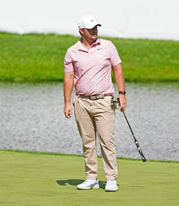 SILVIS, IL - JULY 05: PGA, Golf Herren golfer Chris Gotterup putts on the 18th hole during the final round of the John Deere Classic on July 5, 2026, at TPC Deere Run in Silvis, Illinois. (Photo by Brian Spurlock Icon Sportswire) GOLF: JUL 05 PGA John Deere Classic EDITORIAL USE ONLY Icon26070539